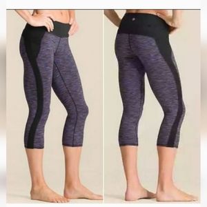 3/$6 item Athleta Tangram Cropped Leggings